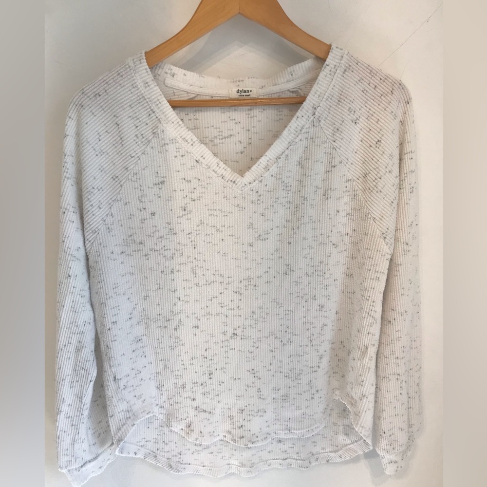1 Day Left to Ship! 
💗 Anthropologie XS/S Jersey Top